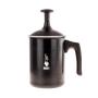 Create beautifully thick, velvety milk foam for your homemade cappuccino or caffé latte with the milk frother from Italian brand Bialetti. Capacity for 330ml of milk (the container is 3 times bigger).