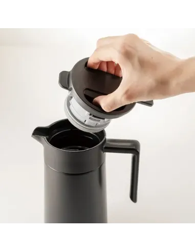 Termokonvice Hario 600 ml s keramickým povrchem - ČERNÁ