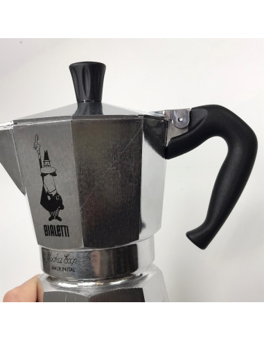 Outlet – Bialetti Moka Express 2-Cup Moka Pot – COSMETIC DEFECT